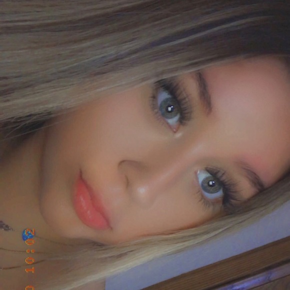 Meet your Posher, Yanitzi - Picture 1 of 1